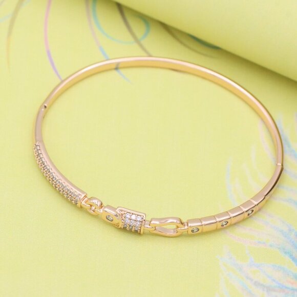Elegant Rose Gold Bangle with Sparkling Crystal Detailing, XPBL0512 - Picture 3 of 12